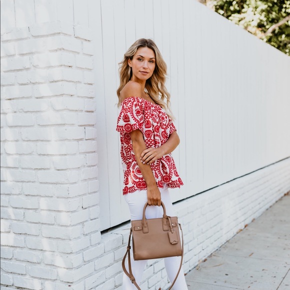 Sweet & Lacey Off-Shoulder - Picture 7 of 8